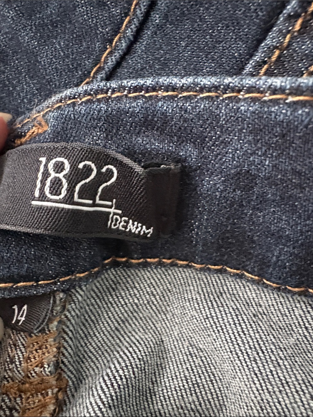 1822 Denim Women’s Skinny Jeans in Dark Indigo Blue - Picture 2 of 3